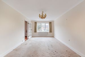 Living Room- click for photo gallery